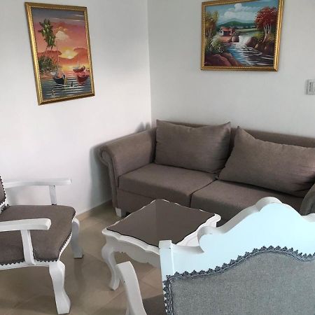 سانتياغو دي لوس كاباليروس Apartamento Los Rieles المظهر الخارجي الصورة