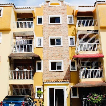 سانتياغو دي لوس كاباليروس Apartamento Los Rieles المظهر الخارجي الصورة