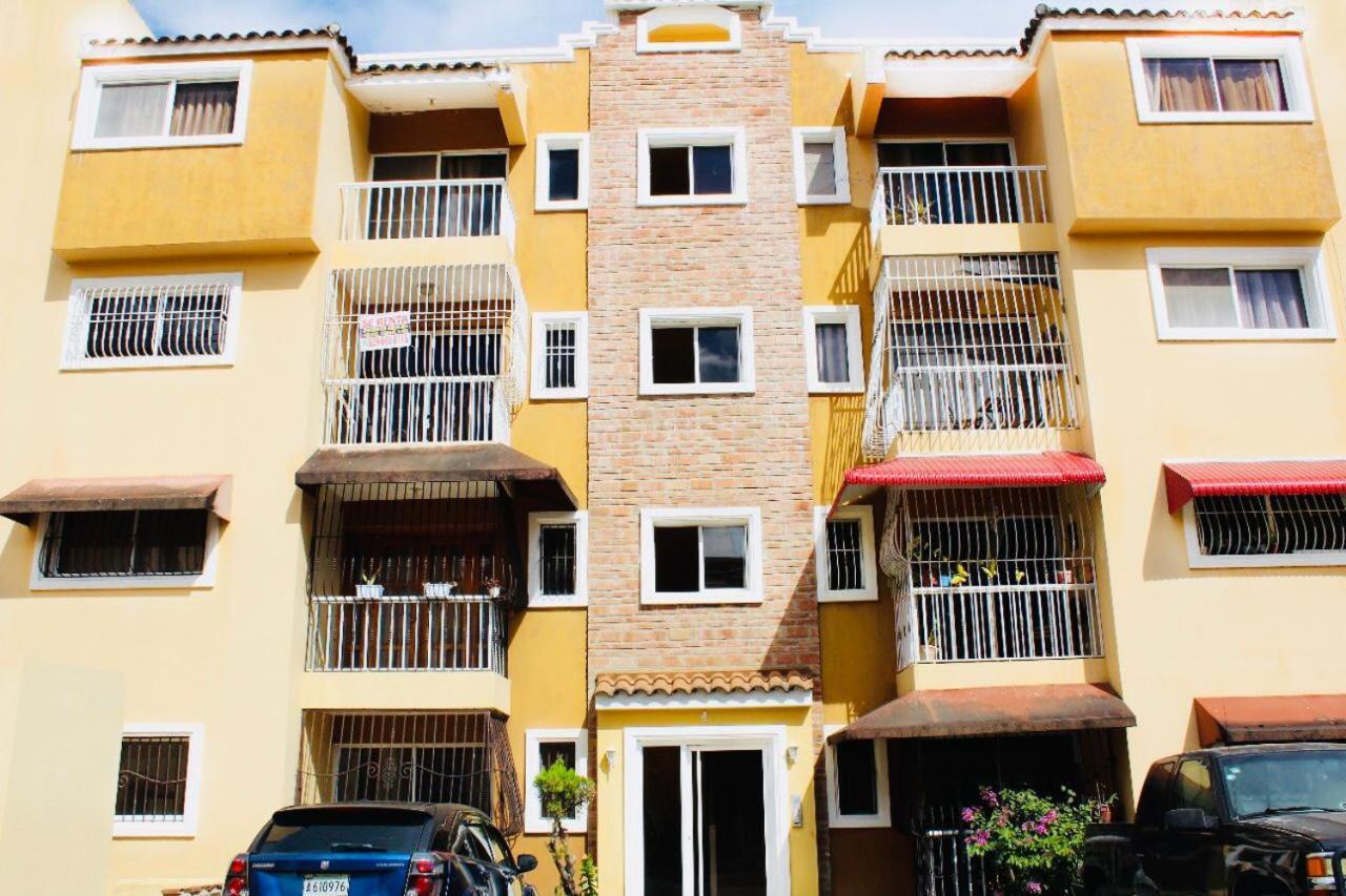 سانتياغو دي لوس كاباليروس Apartamento Los Rieles المظهر الخارجي الصورة